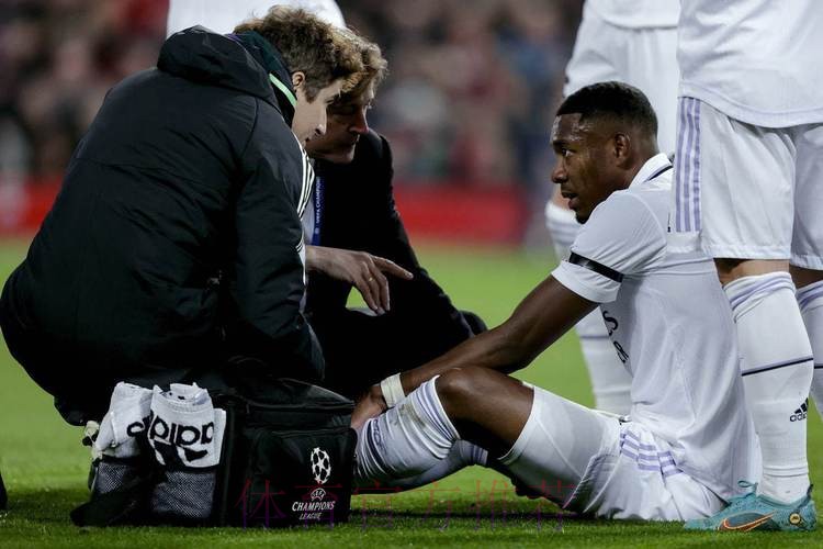 勇敢面对! 阿拉巴:接受这次重伤挑战 跨越这一困难 勇敢面对! 阿拉巴:接受这次重伤挑战 跨越这一困难